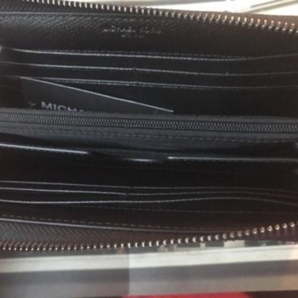 Mens Andy Black Saffiano Leather Tech Zip Around - Picture 7 of 7